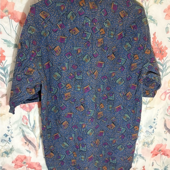 Vintage Men's Geometric Patterned Blue Shirt - Picture 6 of 9